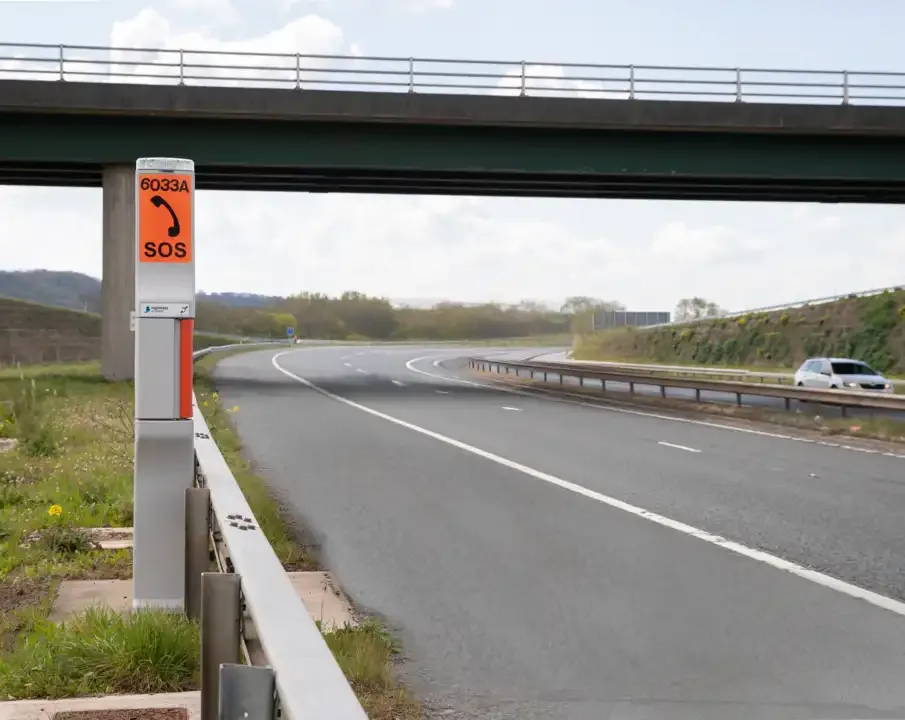 Illustration for the question: What should you do when you use the emergency telephone on a motorway?